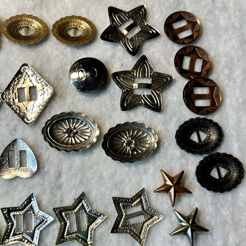 Tandy Leather Craft Acessories Slotted Conches Matching Sets - Picture 8 of 8
